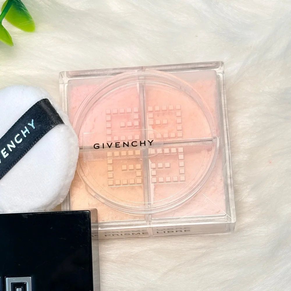 Givenchy Prisme‎ Libre Illuminating Loose Powder